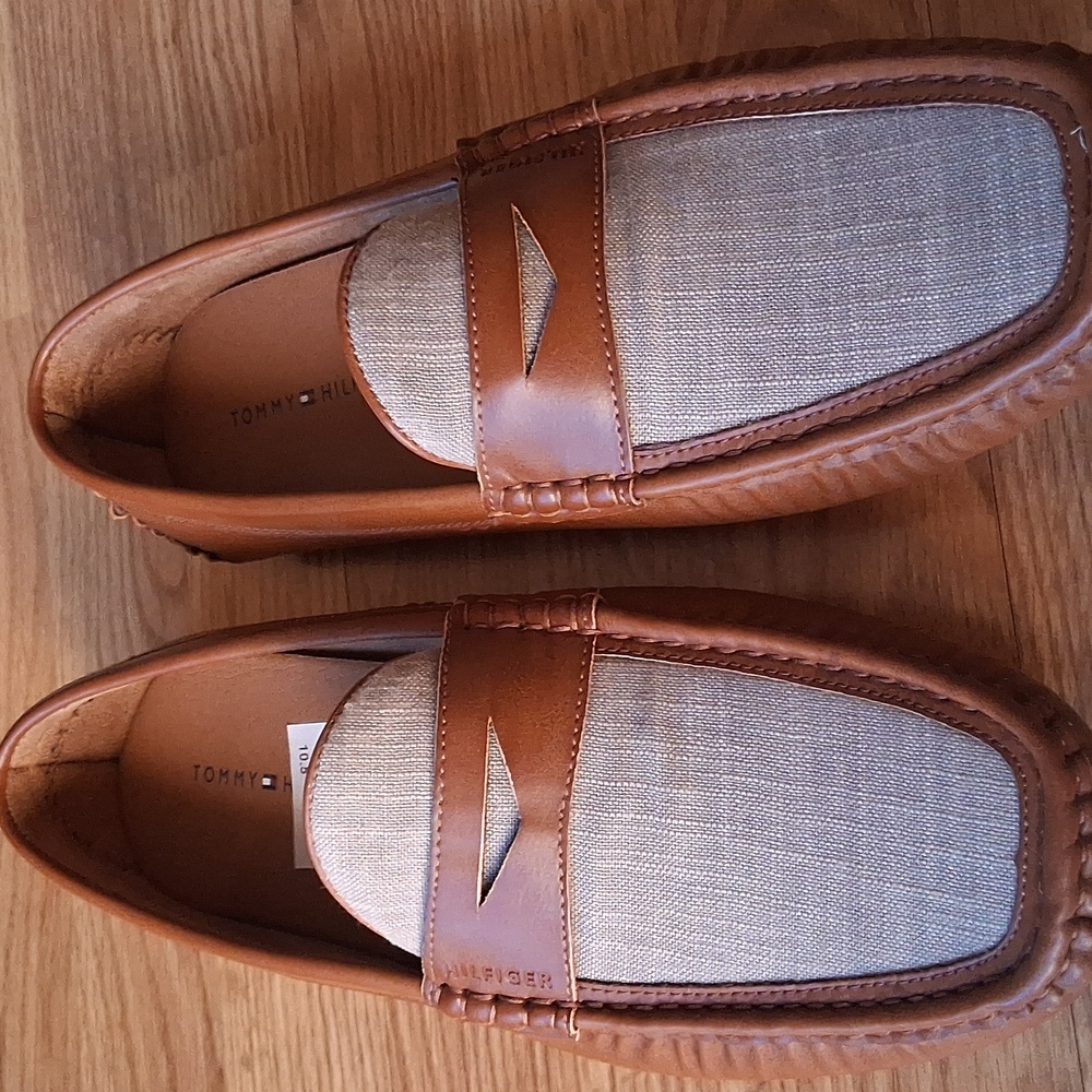 NEW Tommy Hilfiger Mens Shoes, Loafers, Sz 10.5